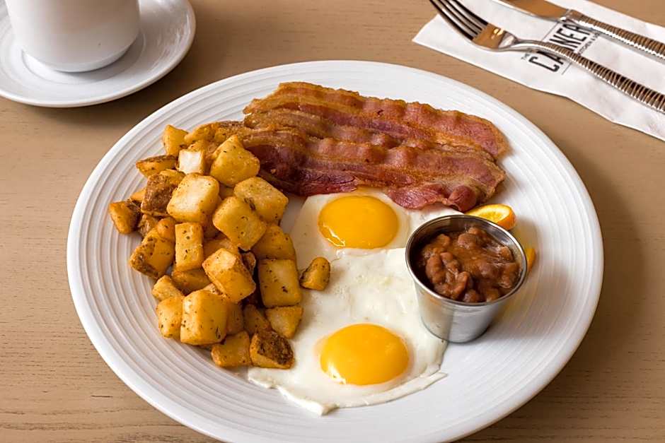 DoubleTree by Hilton Kingston