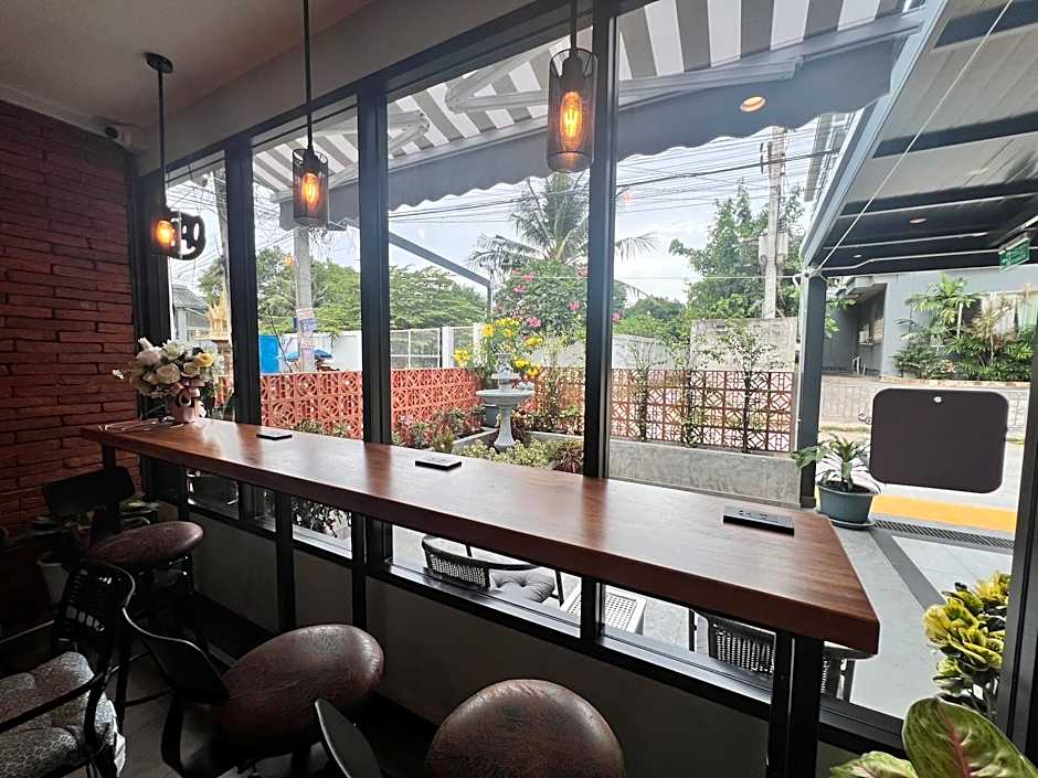 Aree House Poshtel