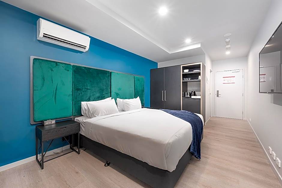 Oros Hotel and Apartments