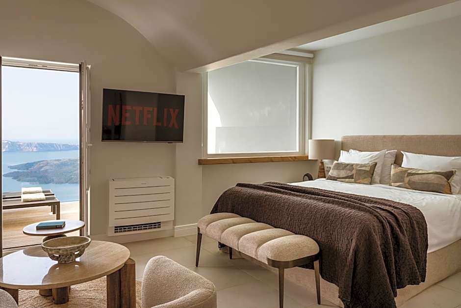 Aqua Luxury Suites Santorini
