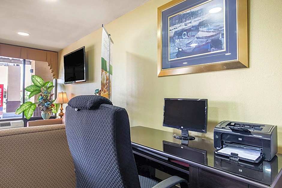 Quality Inn Paris