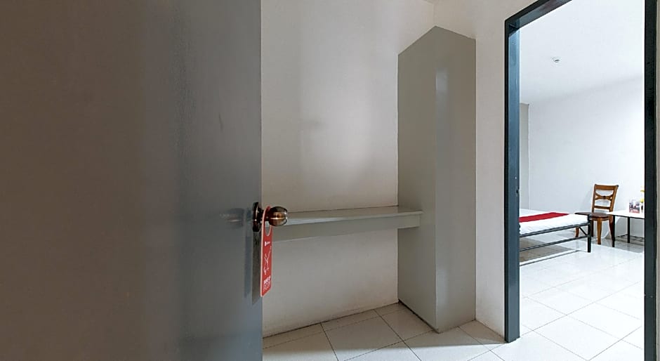 RedDoorz near SM Calamba