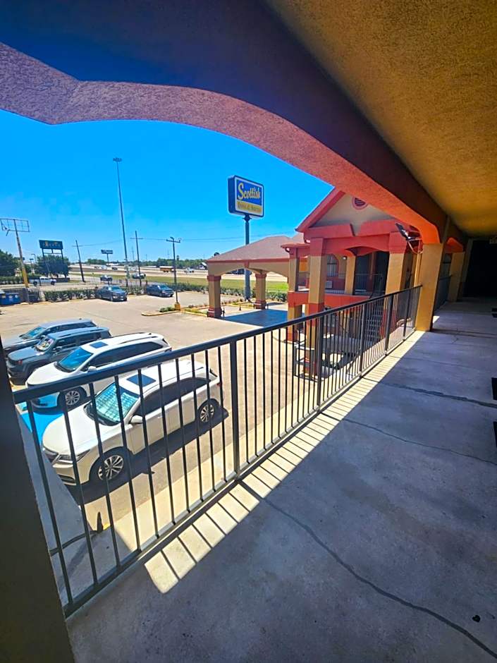 Scottish Inn and Suites Beaumont