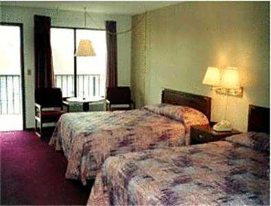 Double Room with Two Double Beds - Non-Smoking