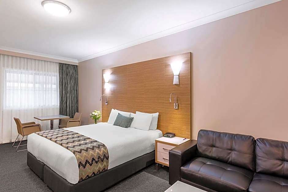 Mercure Goulburn