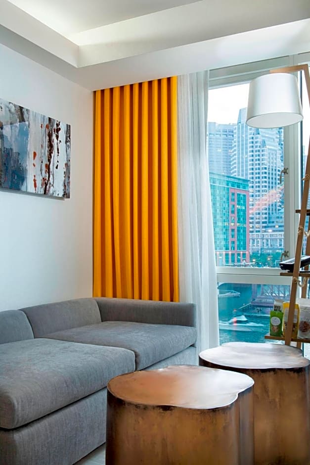 The Envoy Hotel, Autograph Collection