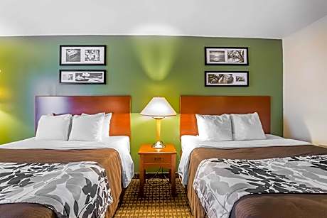 Two Queen Beds Non Smoking