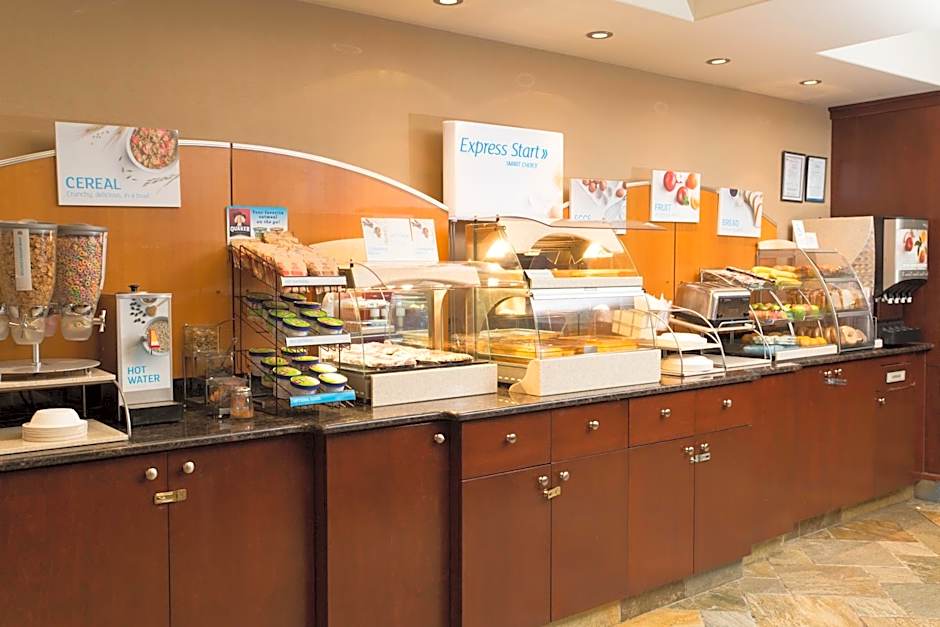 Holiday Inn Express Hotel & Suites - Slave Lake By IHG