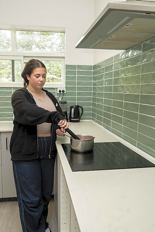 Urban Nomad Potts Point - 18 to 39 only