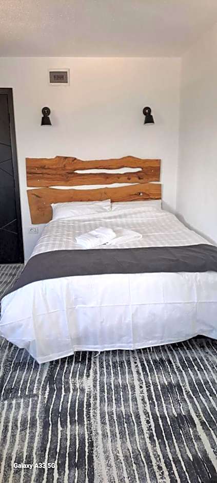 Borderline Accomodation