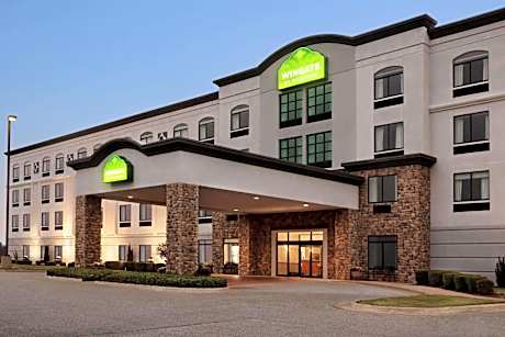 Wingate by Wyndham Bentonville Airport