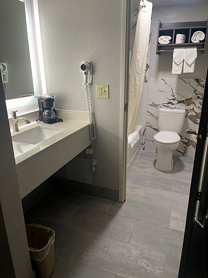 Hometown Inn And Suites Belle Plaine