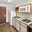 Days Inn & Suites by Wyndham Rochester South