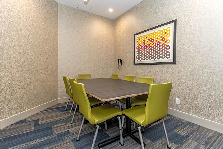 Holiday Inn Express & Suites - Chilliwack East By IHG