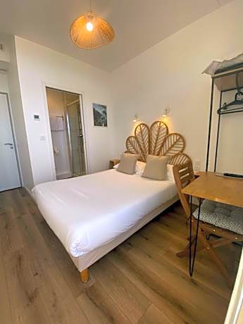 Double Room with Terrace - Second Floor
