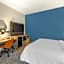 Holiday Inn Express Crestwood By IHG