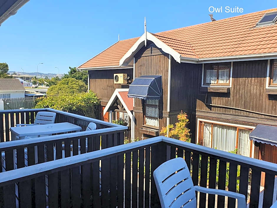 Lakeside Accommodation