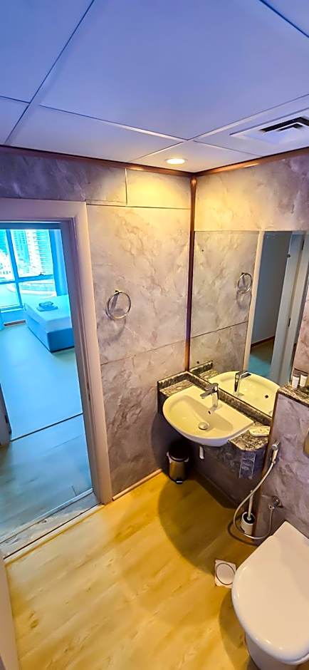 Spacious Apartment Marina View