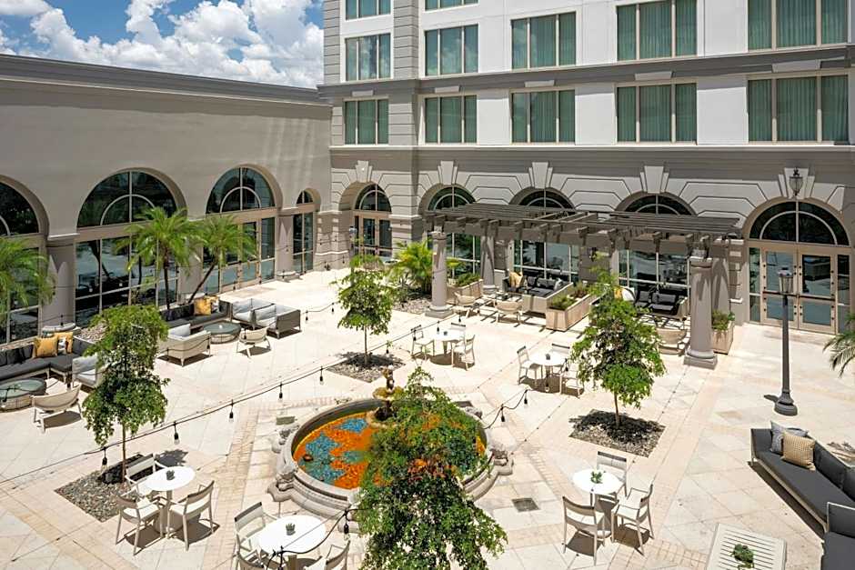 Renaissance by Marriott Tampa International Plaza Hotel