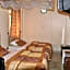 Rich Hotel
