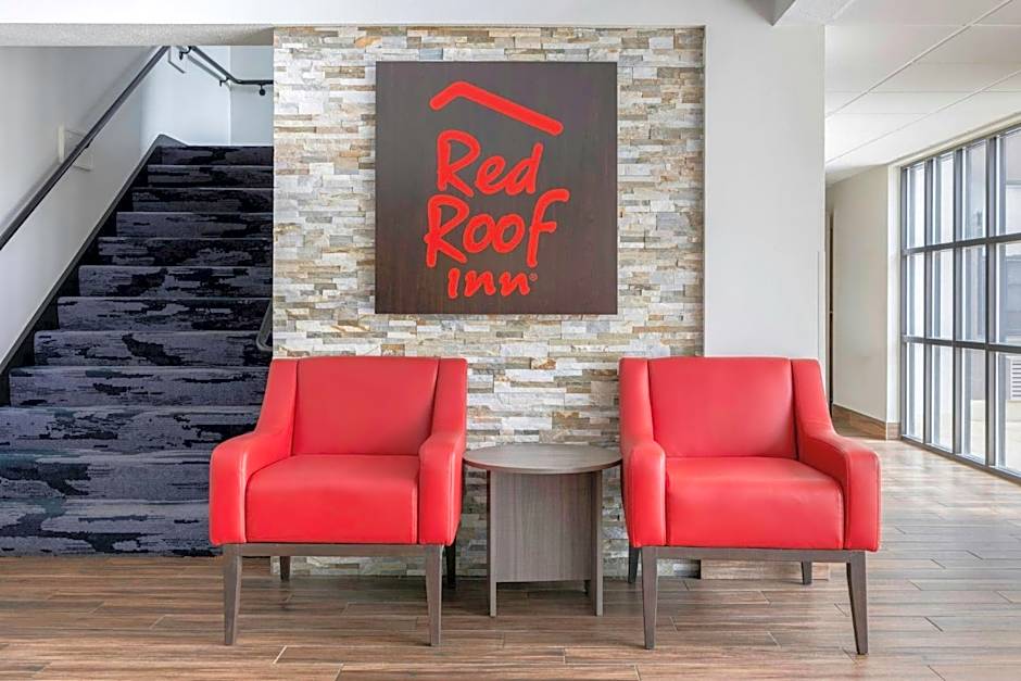 Red Roof Inn & Suites Middleborough