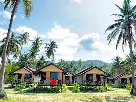 Phangan Chalet Bungalow & House