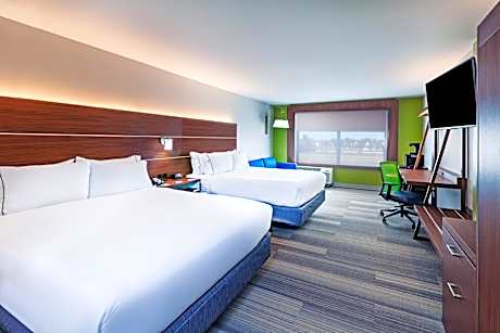 Queen Suite with Two Queen Beds - Communications Accessible