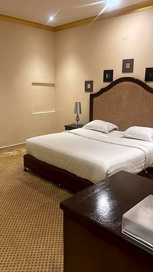 Photo 1 of 1 of Classic Suite