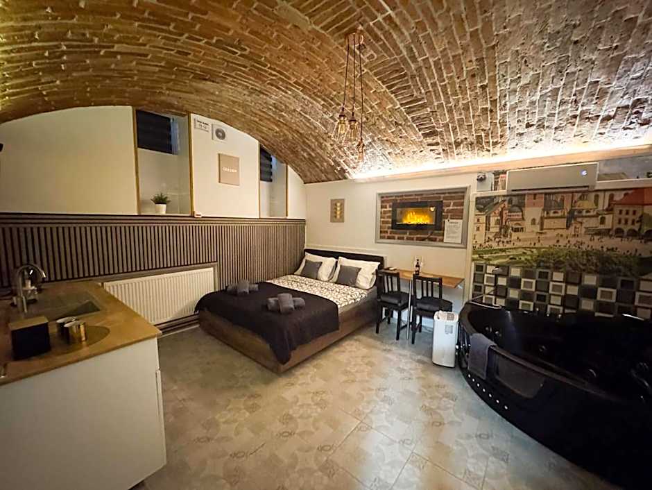 UNDERGROUND Jacuzzi Rooms