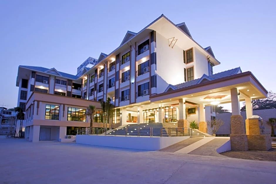 Ayara Grand Palace Hotel