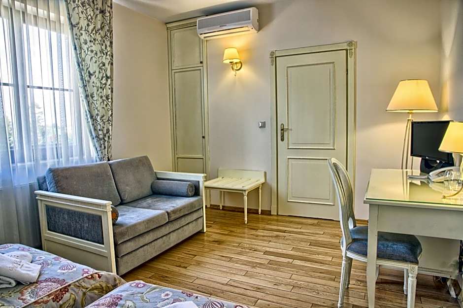 Villa Estera - Hotel & Restauracja