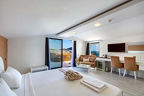 Suite with Private Pool