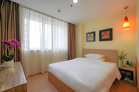 Boutique Queen Room