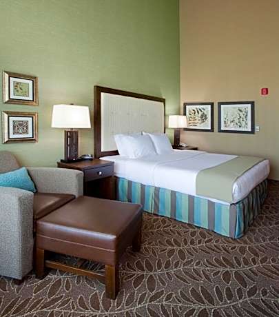 Holiday Inn Express & Suites Logan By IHG