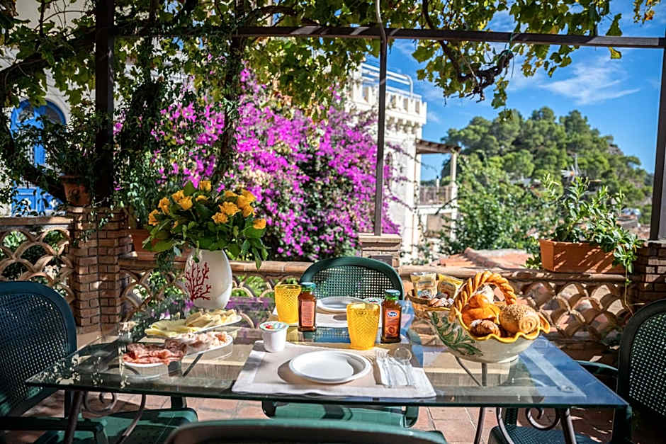 Mendolia Beach Hotel