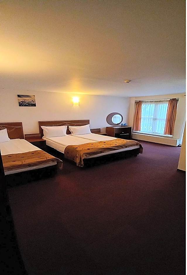 Photo 1 of 5 of Triple Room