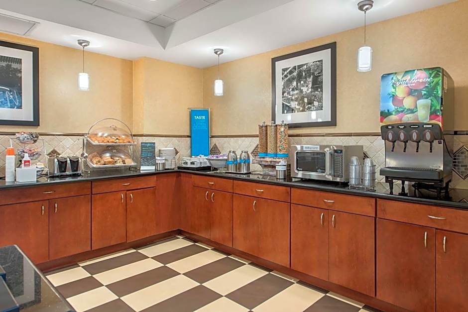 Hampton Inn By Hilton And Suites Arcata