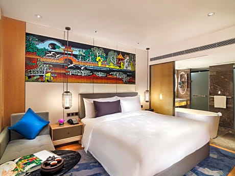 Garden 66 King Bed Suite - Non-smoking