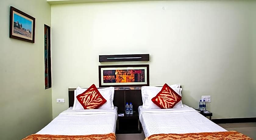 Hotel Hampi International