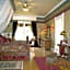 Alexander Mansion  Bed and Breakfast