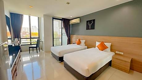 Deluxe Twin Room