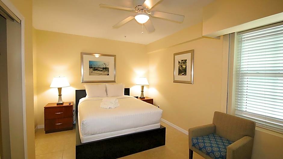 John's Pass Hotel - Fully Remote Check In