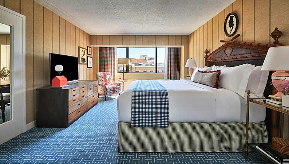 Graduate by Hilton Iowa City