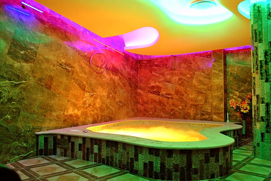 Discret Hotel & Restaurant