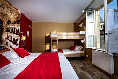 Premium Quadruple Room