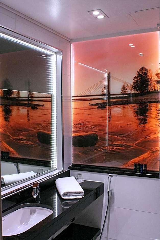 Arctic City Hotel
