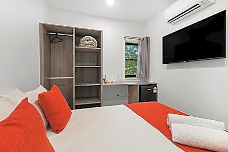 One Bedroom Accessible Cabin