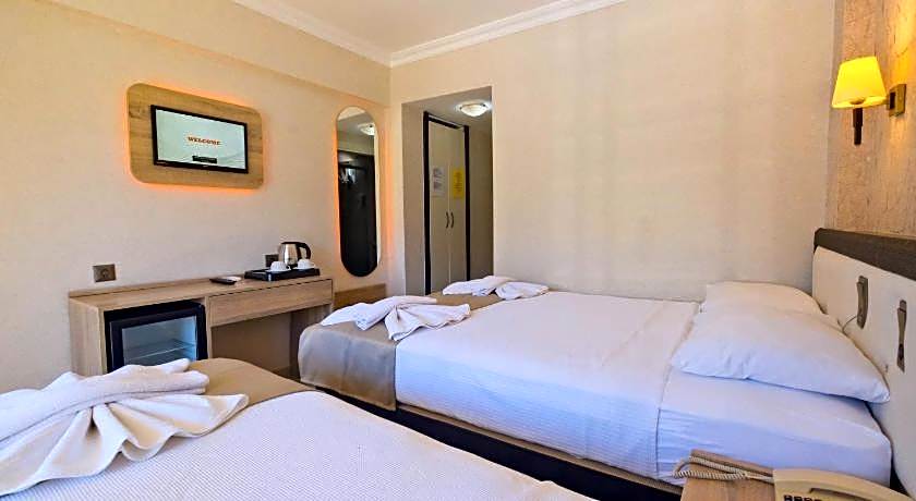 MONİ HOTEL