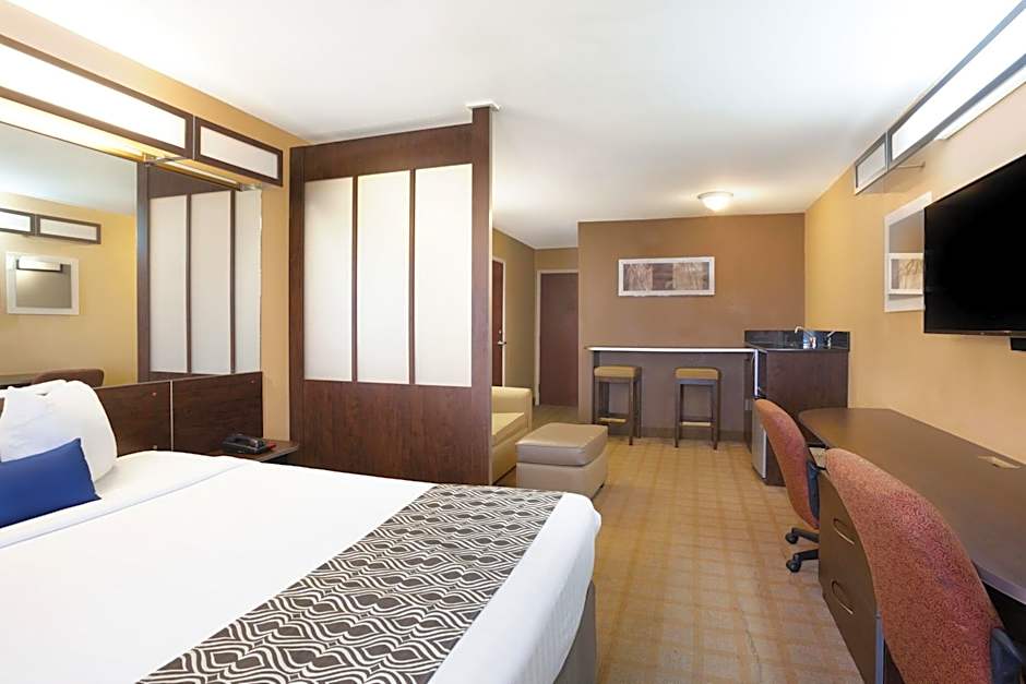 Microtel Inn & Suites by Wyndham Scott Lafayette