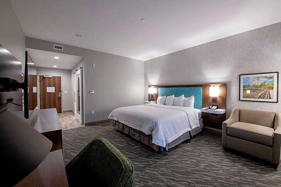 Hampton Inn By Hilton & Suites Duncanville Dallas, TX